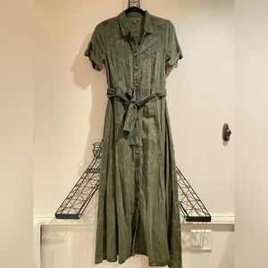 Short sleeve army green maxi buttoned dress